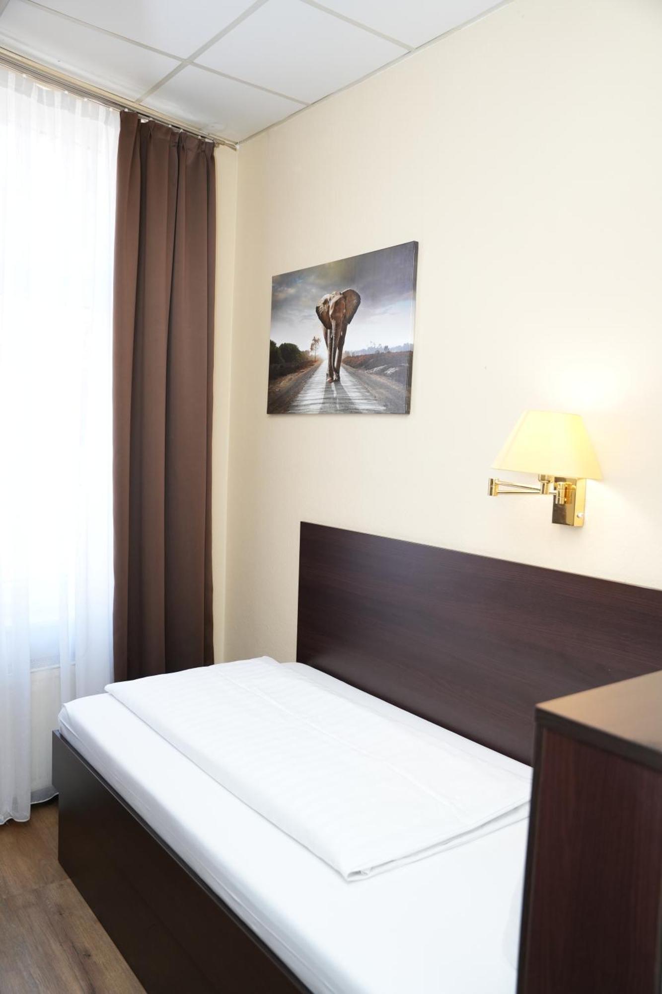 Hotel Cityring Frankfurt pe Main Exterior foto